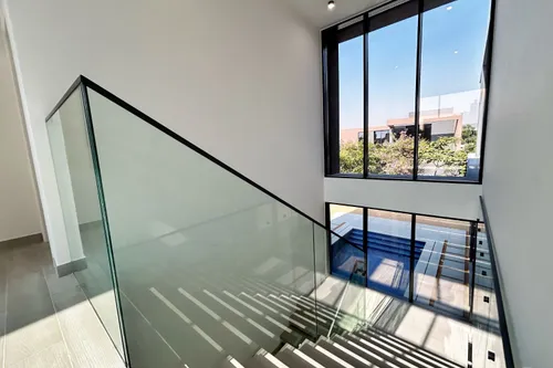 4 Bedrooms Villa in Robinia