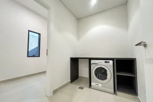 4 Bedrooms Villa in Robinia