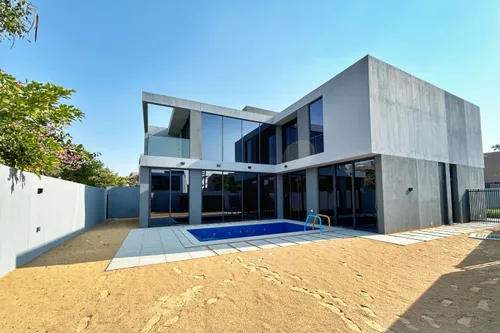 Cash or Mortgage | 4 Master Bedrooms | With Pool