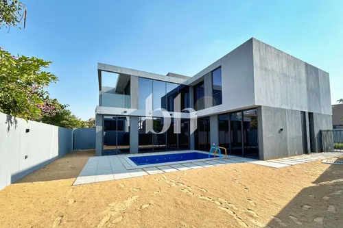 Cash or Mortgage | 4 Master Bedrooms | With Pool