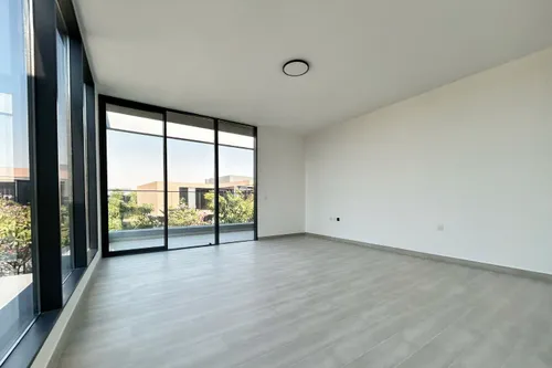 4 Bedrooms Villa in Robinia