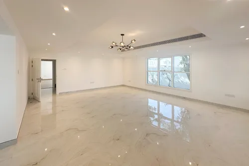 4 Bedrooms Villa in Al Manara