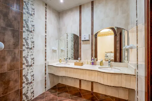 5 Bedrooms Villa in Al Rahmaniya 1