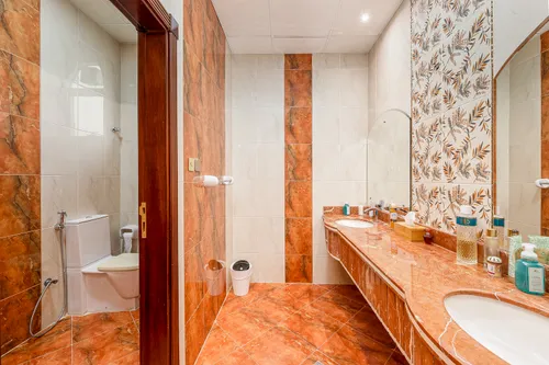 5 Bedrooms Villa in Al Rahmaniya 1