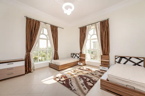 5 Bedrooms Villa in Al Rahmaniya 1