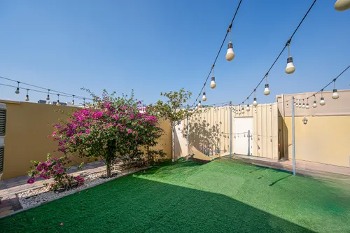 5 Bedrooms Villa in Al Rahmaniya 1