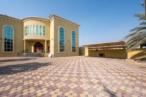 5 Bedrooms Villa in Al Rahmaniya 1