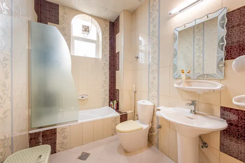 5 Bedrooms Villa in Al Rahmaniya 1