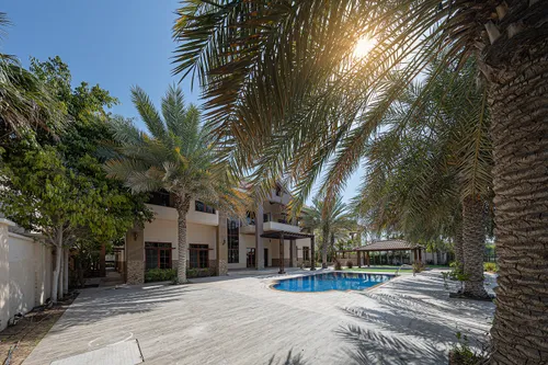 5 Bedrooms Villa in The Mansions