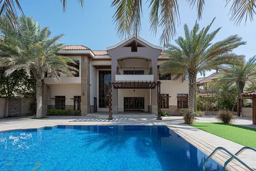 5 Bedrooms Villa in The Mansions