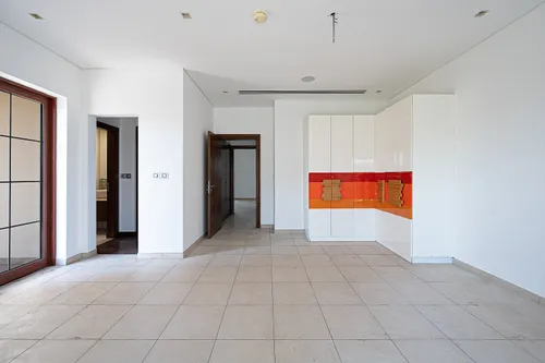 5 Bedrooms Villa in The Mansions