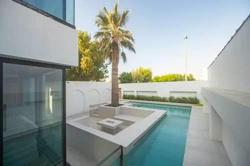4 Bedrooms Villa in Jumeirah 2 Villas