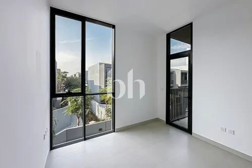 Resale | 3BR Townhouse | 2348sqft | Freehold
