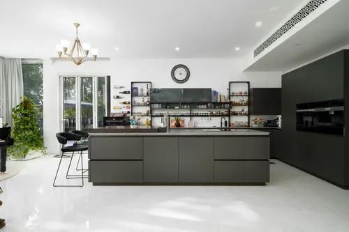 4 Bedrooms Villa in Entertainment Foyer