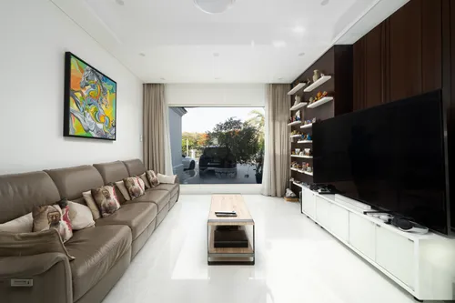 4 Bedrooms Villa in Entertainment Foyer