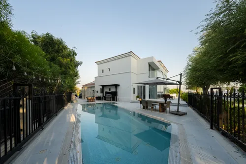 4 Bedrooms Villa in Entertainment Foyer