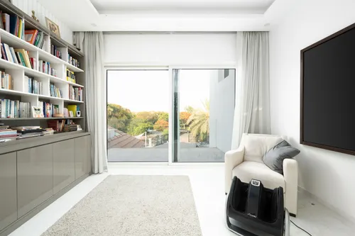 4 Bedrooms Villa in Entertainment Foyer