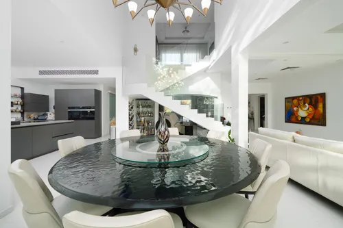 4 Bedrooms Villa in Entertainment Foyer