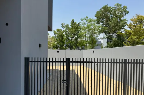 4 Bedrooms Townhouse in Kaya