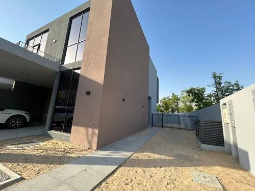 4 Bedrooms Townhouse in Kaya