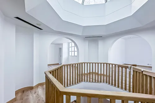 5 Bedrooms Villa in Jumeirah 1 Villas