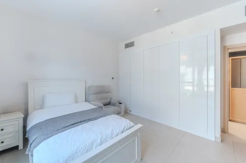 3 Bedrooms Apartment in Building C