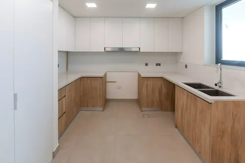 3 Bedrooms Townhouse in Noya 1