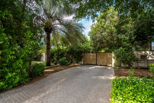 5 Bedrooms Villa in Al Barsha 3 Villas