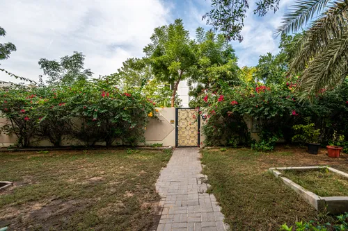 5 Bedrooms Villa in Al Barsha 3 Villas