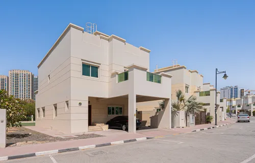 4 Bedrooms Villa in Nakheel Villas
