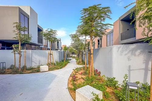 3 Bedrooms Townhouse in Sendian