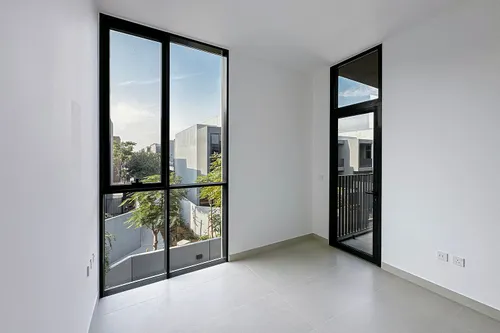 3 Bedrooms Townhouse in Sendian