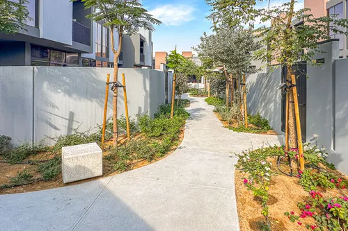 3 Bedrooms Townhouse in Sendian