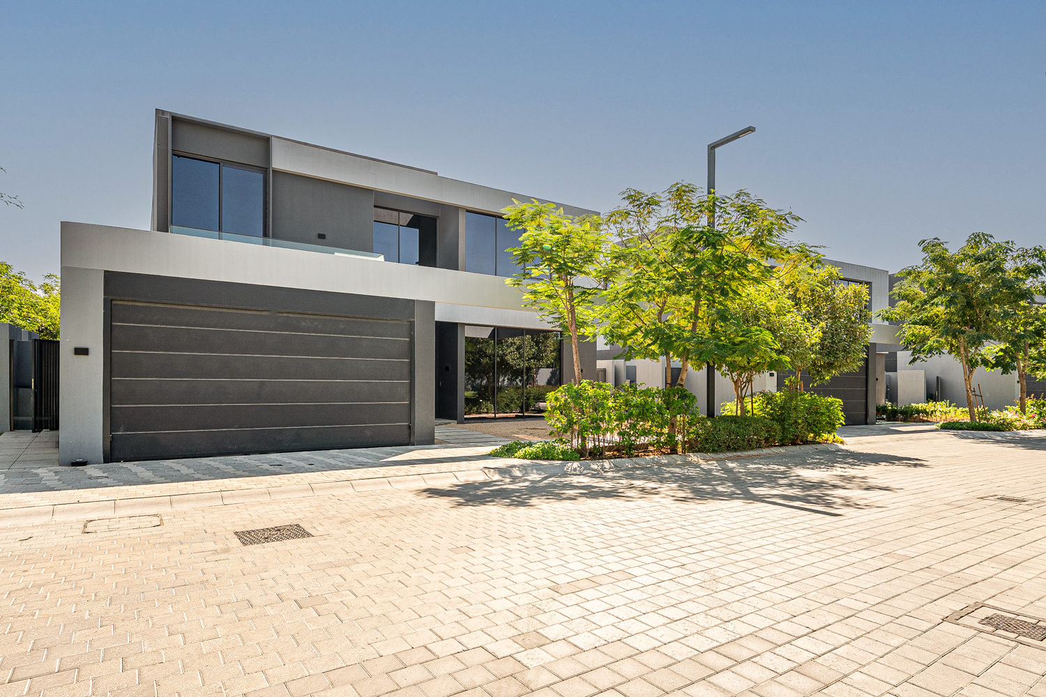 5 Bedroom Villa in Sendian