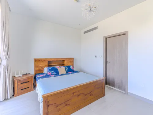 4 Bedrooms Villa in Redwoods