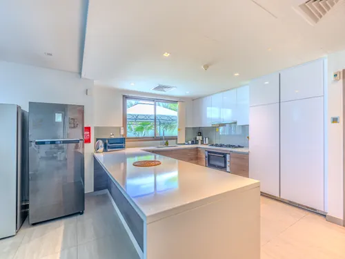 4 Bedrooms Villa in Redwoods