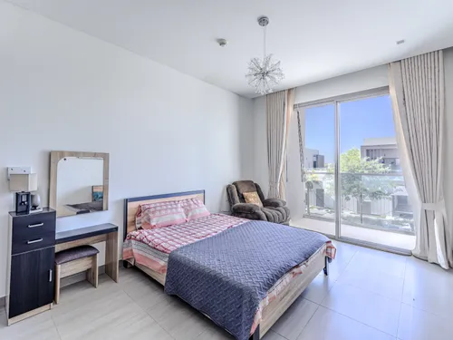 4 Bedrooms Villa in Redwoods