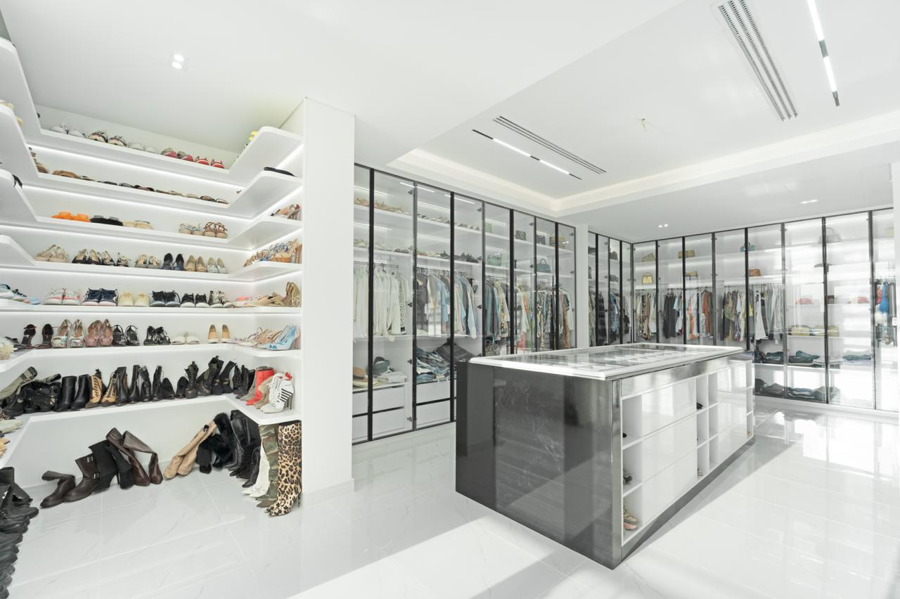 5 Bedrooms Villa in Picadilly Green