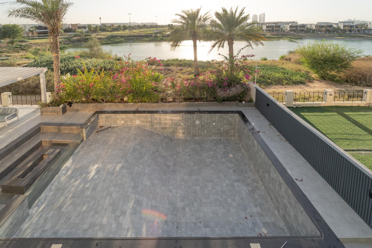 5 Bedrooms Villa in Picadilly Green