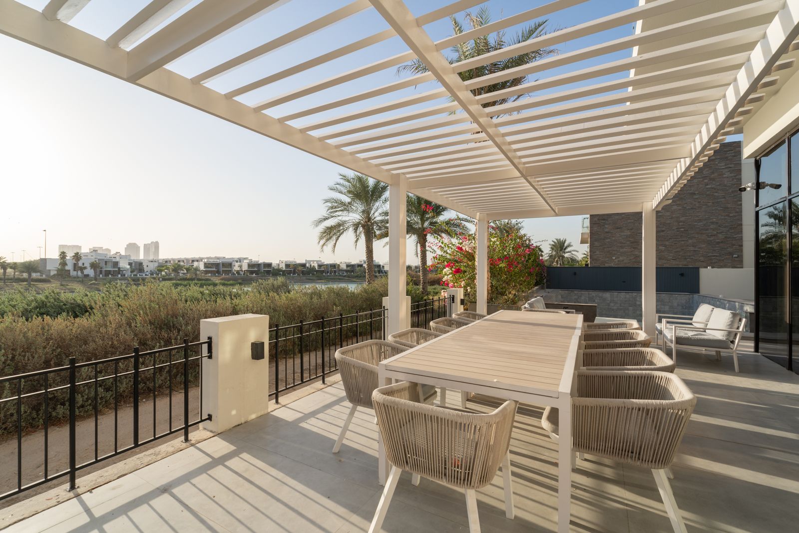 5 Bedrooms Villa in Picadilly Green