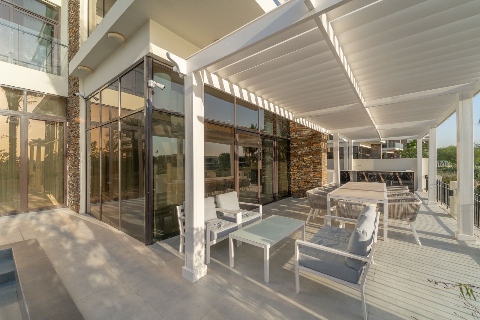 5 Bedrooms Villa in Picadilly Green