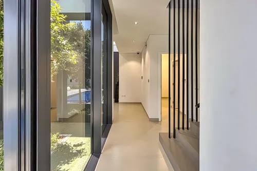 4 Bedrooms Villa in Azalea