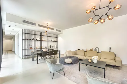 4 Bedrooms Villa in Azalea