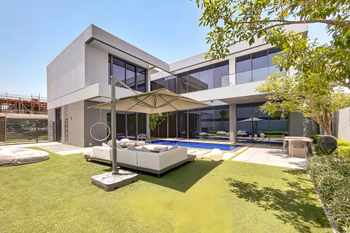 4 Bedrooms Villa in Azalea