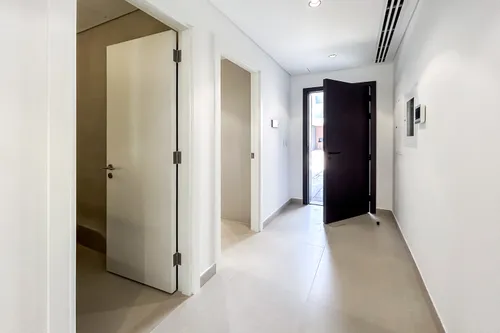 3 Bedrooms Townhouse in Sendian