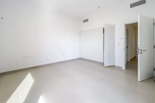3 Bedrooms Townhouse in Sendian