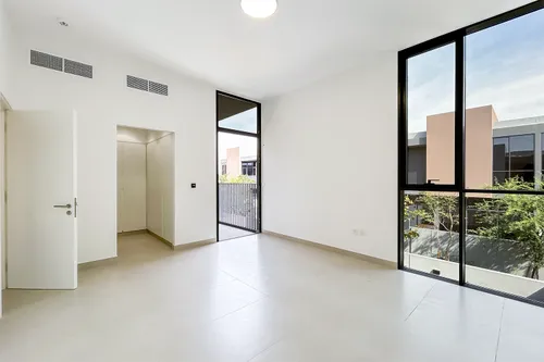 3 Bedrooms Townhouse in Sendian