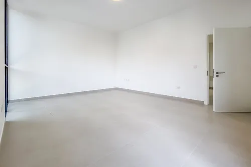 3 Bedrooms Townhouse in Sendian