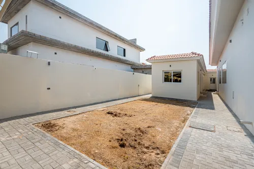 5 Bedrooms Villa in Al Rahmaniya 1