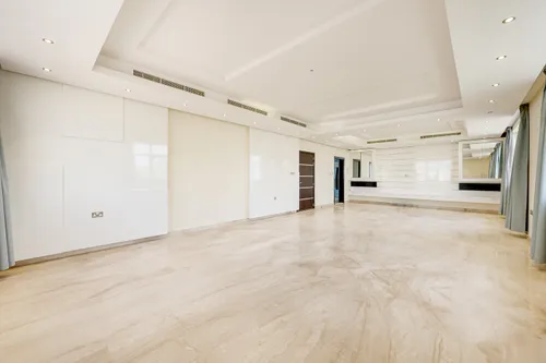 5 Bedrooms Villa in Al Rahmaniya 1